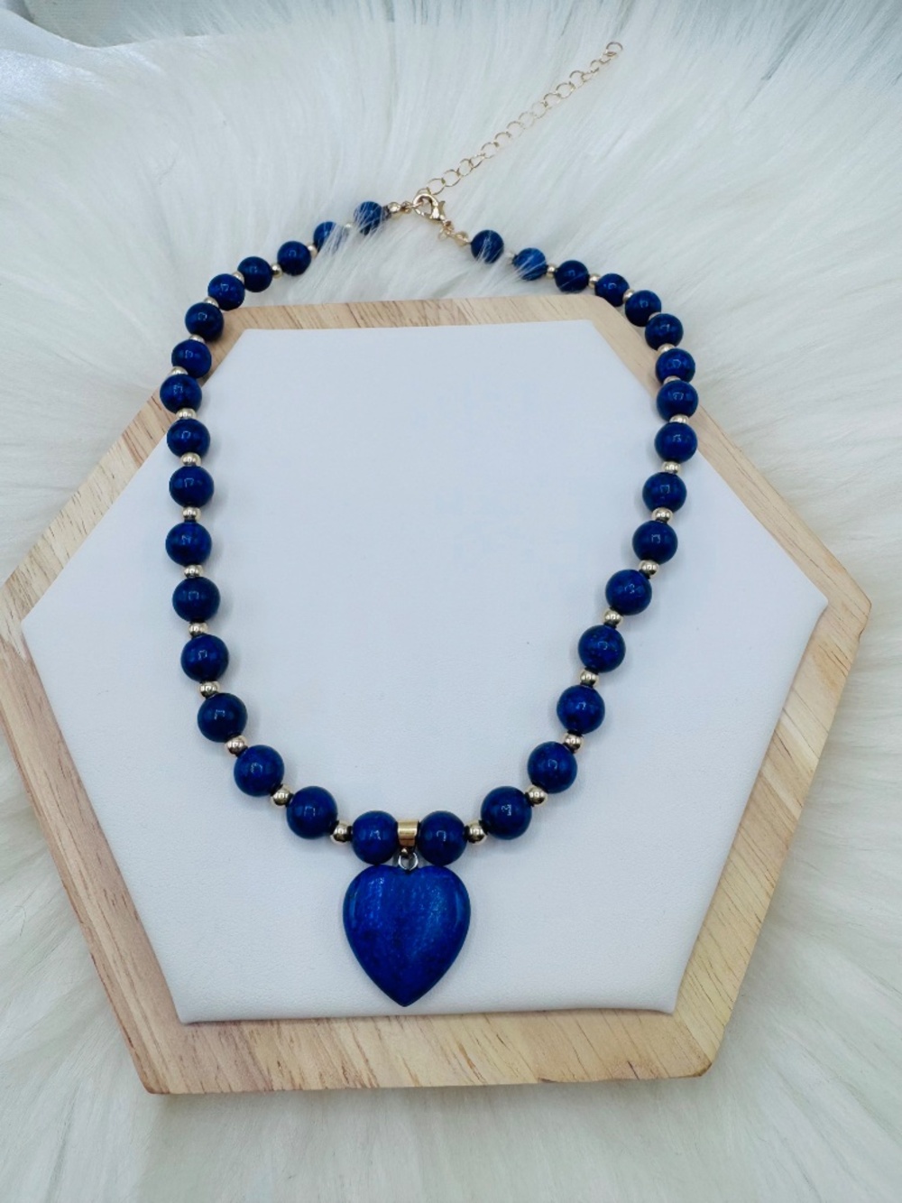 Heart of the Ocean Lapis Lazuli Blue Heart Pendant Beaded Necklace - Picture 4 of 4